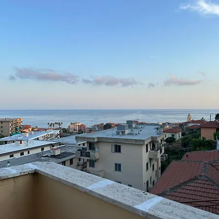 Lejlighed Franca's Suite- Sea View! - Box Bike *