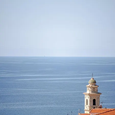 Franca's Suite- Sea View! - Box Bike