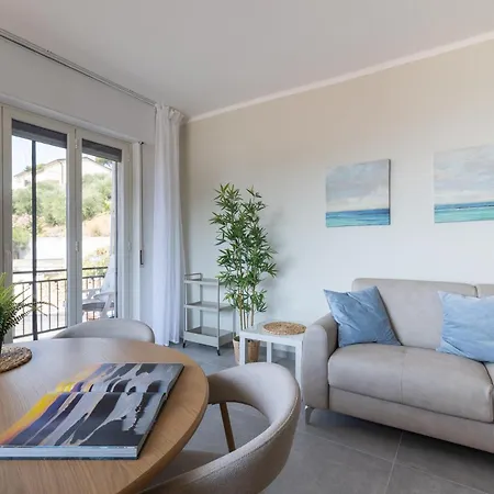 Lejlighed Franca's Suite- Sea View! - Box Bike *